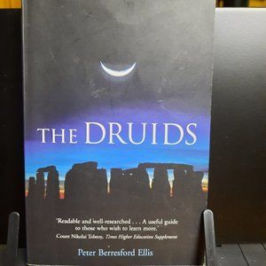 Softcover Book "The Druids" by Peter Berresford Ellis